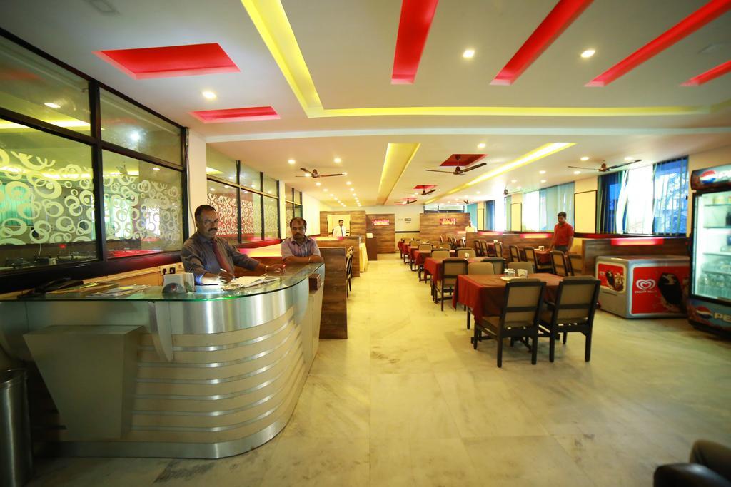 Qik Stay @ S.K. Continental Mysore Exterior foto